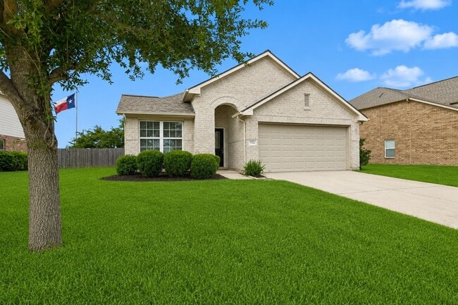 property at 17910 Royal Gate Ln