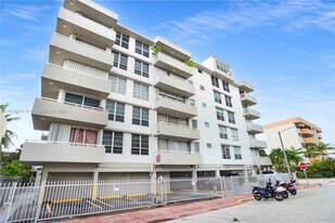 7735 Abbott Ave in Miami Beach, FL - Building Photo