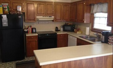 71 Sweetbriar Ln in Spartanburg, SC - Building Photo - Building Photo