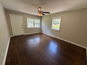 2059 Hillsborough St in Tallahassee, FL - Building Photo - Building Photo