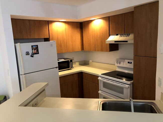 3380 Pinewalk Dr N, Unit 1115 in Margate, FL - Foto de edificio - Building Photo