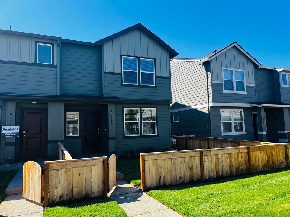 10415 NE 119th Ave in Vancouver, WA - Building Photo