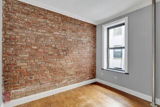 314 E 106th St in New York, NY - Building Photo - Building Photo
