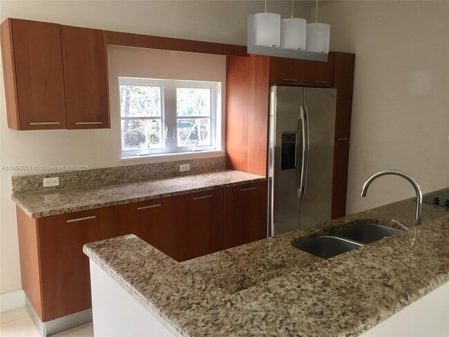 2700 NE 184th Terrace in Aventura, FL - Building Photo - Building Photo