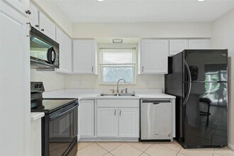 9 Crompton Pl in Palm Coast, FL - Building Photo - Building Photo