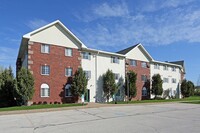 BAY MANOR APARTMENTS in Green Bay, WI - Foto de edificio - Building Photo