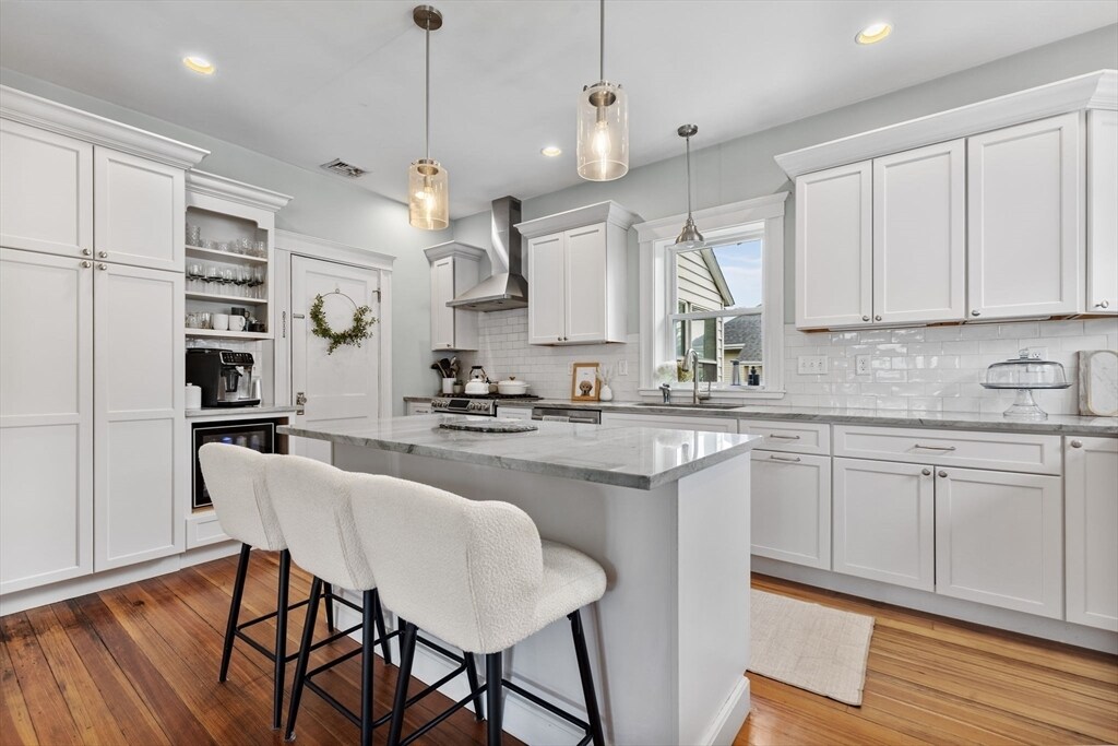 102 Harvard St in Medford, MA - Building Photo