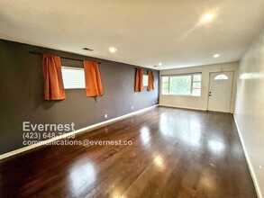 1527 Kirby Ave in Chattanooga, TN - Building Photo - Building Photo