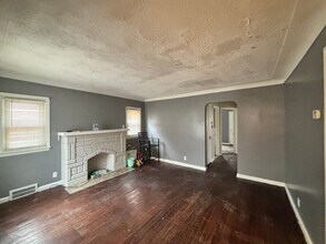 15596 Eastwood St in Detroit, MI - Foto de edificio - Building Photo