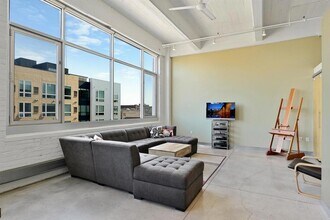 700 N Washington Ave in Minneapolis, MN - Foto de edificio - Building Photo