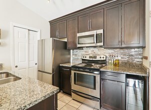 1374 Cunat Ct in Lake In The Hills, IL - Building Photo - Building Photo