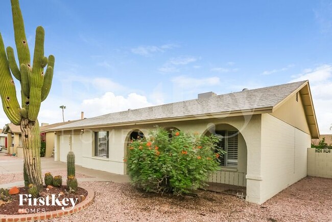 2130 E Radcliffe Dr in Tempe, AZ - Building Photo - Building Photo