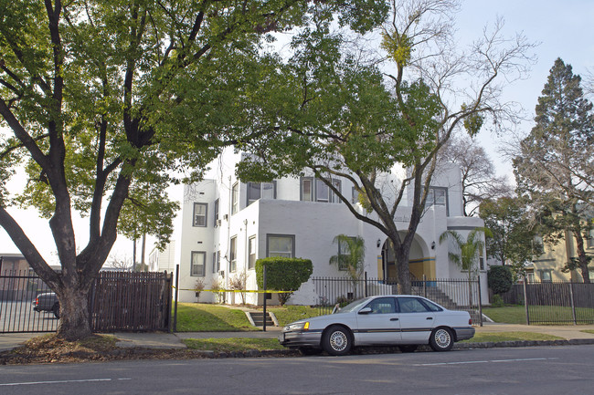 Hunter Street Apartments in Stockton, CA - Foto de edificio - Building Photo