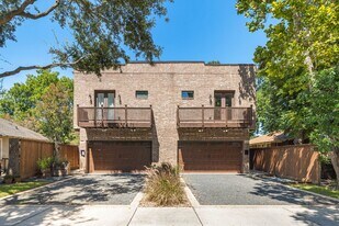 819 Algregg St in Houston, TX - Building Photo