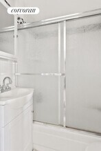 117 Roebling St in Brooklyn, NY - Building Photo - Building Photo