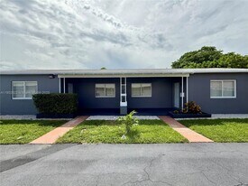 2213 Madison St in Hollywood, FL - Building Photo
