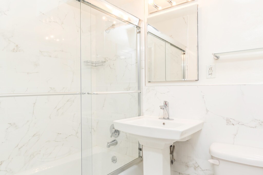 Maple Gardens Irvington, NJ Apartments