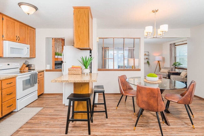 1209 W Ridgeview Dr, Unit ID1061635P in Appleton, WI - Building Photo - Building Photo