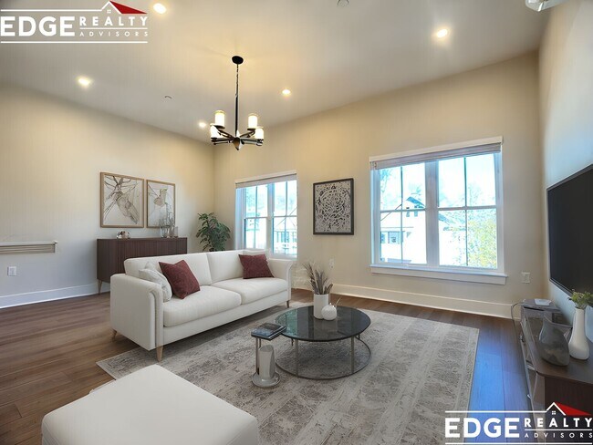 9 Newton St, Unit 1 in Boston, MA - Foto de edificio - Building Photo