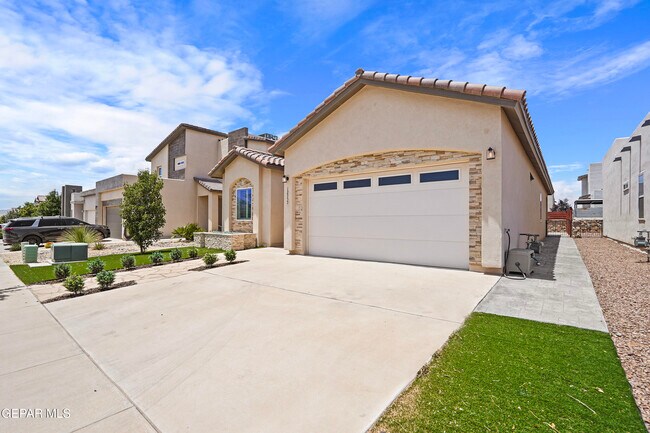 12357 Desert Dove Ave in El Paso, TX - Building Photo - Building Photo