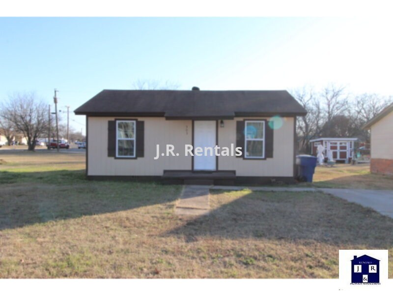 503 W Washington Ave in Copperas Cove, TX - Building Photo