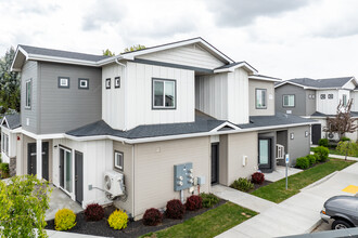 Maddyn Village in Meridian, ID - Building Photo - Building Photo