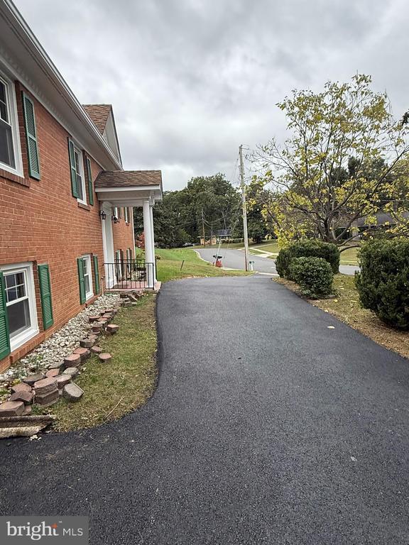 5405 Brookland Rd in Alexandria, VA - Building Photo - Building Photo