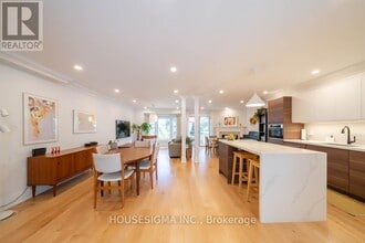 40 Brownstone Cir in Markham, ON - Building Photo - Building Photo