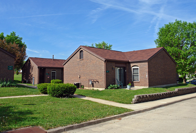 Maple Terrace Apartments in Fairborn, OH - Building Photo - Building Photo