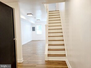 128 E Pall Mall St in Winchester, VA - Foto de edificio - Building Photo