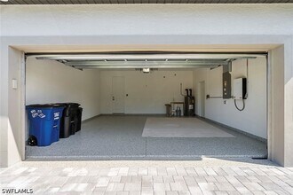 4600 Key Largo Ln in Bonita Springs, FL - Building Photo - Building Photo