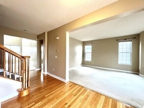 2835 Forest Creek Ln in Naperville, IL - Building Photo - Building Photo
