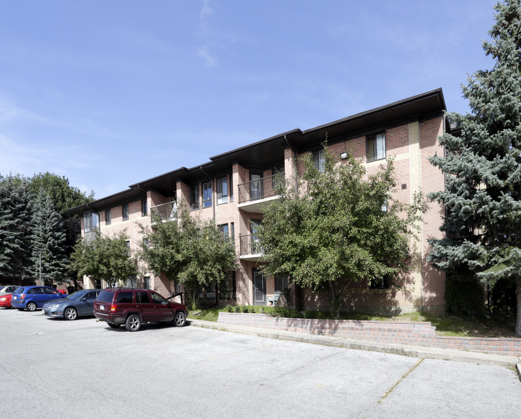 AD Astral Place Apartments | Barrie, ON Apartments For Rent