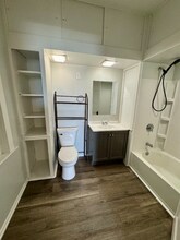 1215 Broadway Ave in Sheboygan, WI - Foto de edificio - Building Photo