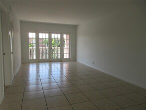 2420 SE 17th St in Fort Lauderdale, FL - Building Photo - Building Photo