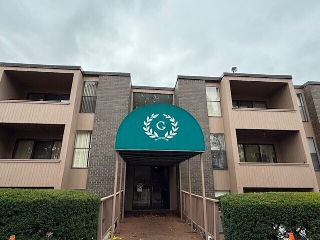34 Shrewsbury Green Dr, Unit I, Unit I