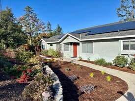 18511 Montpere Way in Saratoga, CA - Building Photo - Building Photo