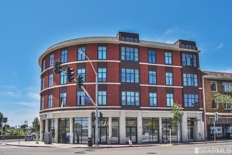 3801 San Pablo Ave-Unit -409 in Emeryville, CA - Building Photo