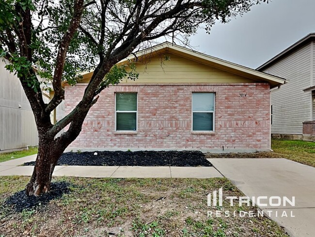 property at 3014 Edison Crest