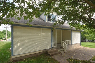 1033 3 St in Weston, MO - Building Photo - Building Photo