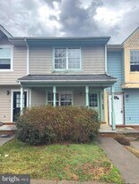 54 Mallard Ct in Charles Town, WV - Building Photo