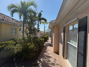 11629 Garessio Ln in Sarasota, FL - Foto de edificio - Building Photo