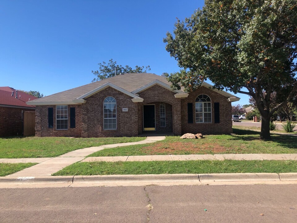 902 Kewanee Ave in Lubbock, TX - Building Photo