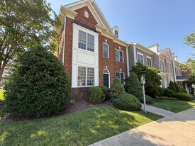 1525 Old Trail Dr in Crozet, VA - Building Photo