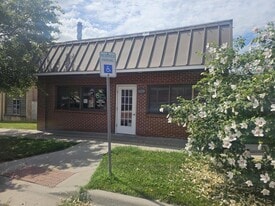 609 High St in Baldwin City, KS - Building Photo