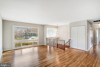 4304 San Carlos Dr in Fairfax, VA - Building Photo - Building Photo