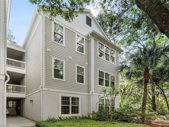 property at 60 Fenwick Hall Allee