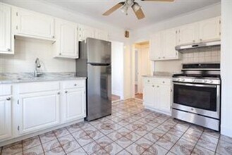 848 South St, Unit 2 in Boston, MA - Building Photo - Building Photo