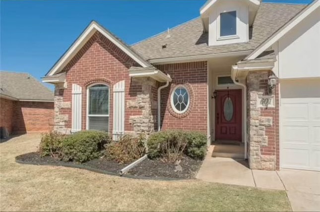 601 NW 163rd St in Edmond, OK - Building Photo