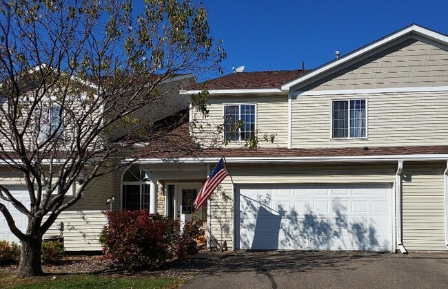 2303 Rosemary Curve in Hudson, WI - Building Photo - Building Photo